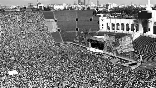 ARIZONA WILDCATS Trending Image: TBT: When relatively unknown Prince was booed off LA Coliseum stage in 1981